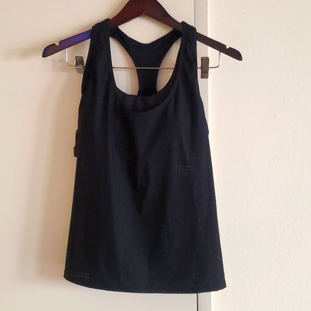 Workout top with built in bra